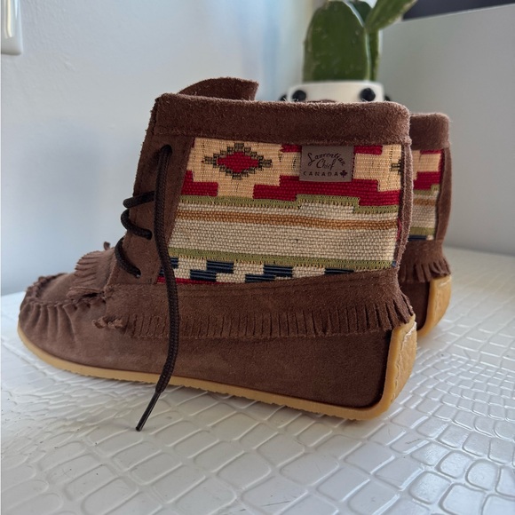🍂 BRAND NEW Size 8 Laurentian Chief Moccasins in Tobacco Suede Ankle Boots - Picture 4 of 9